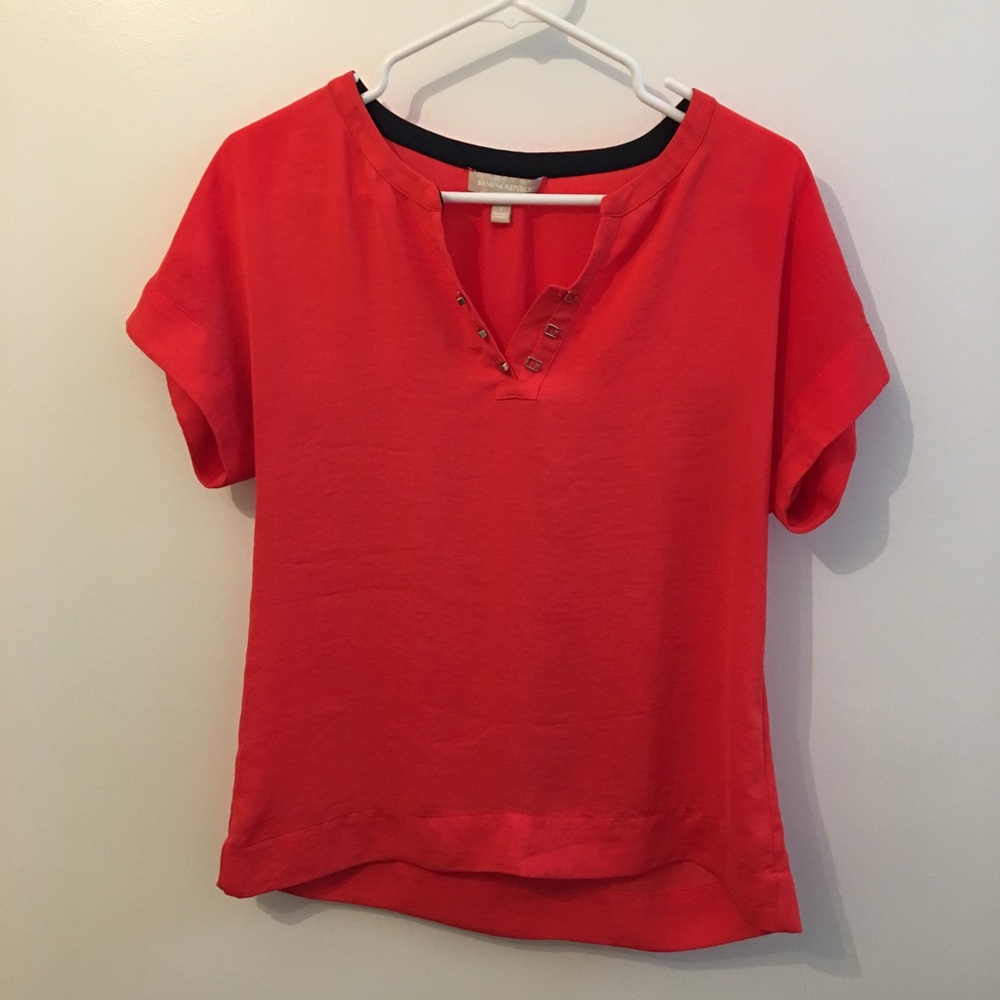 Banana republic red short sleeve blouse